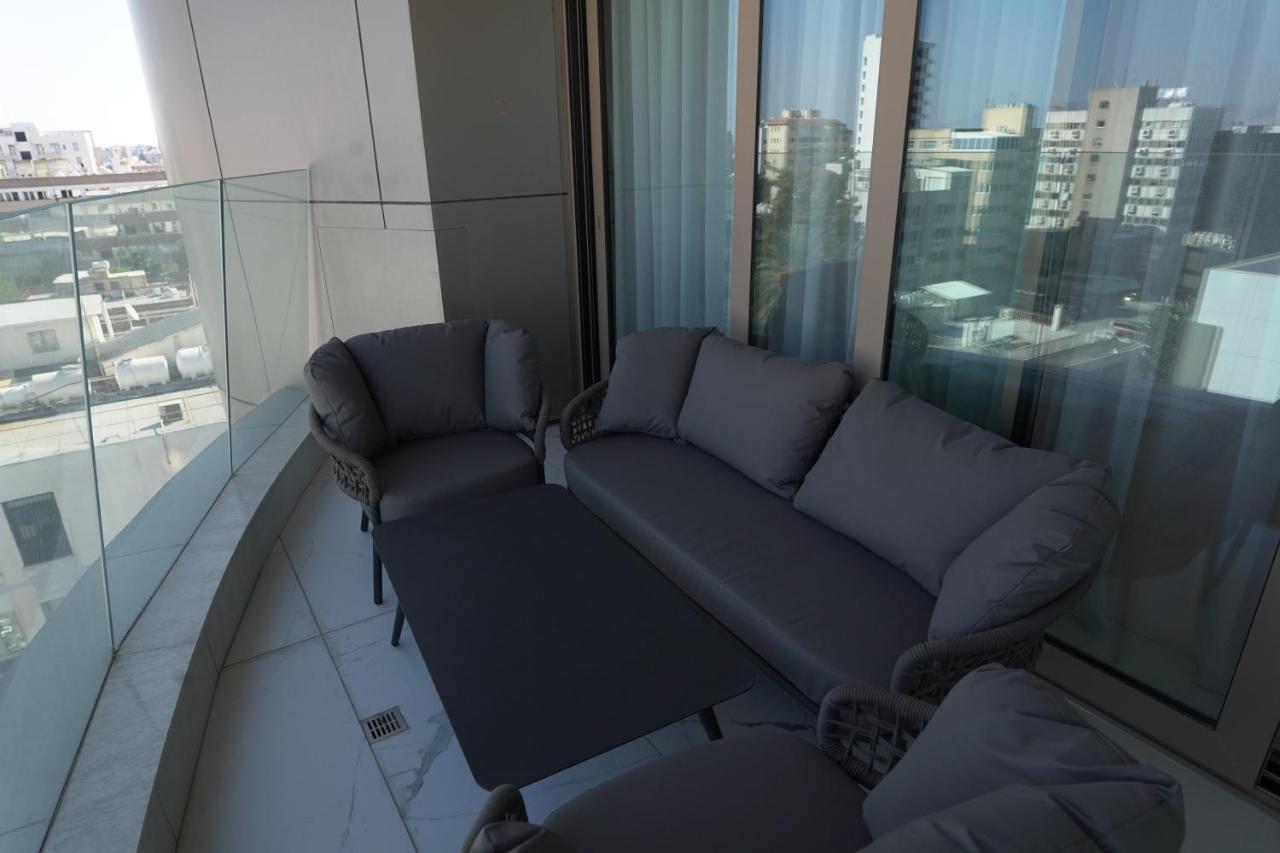 360 Nicosia - 1 Bedroom Luxurious Residence Екстер'єр фото