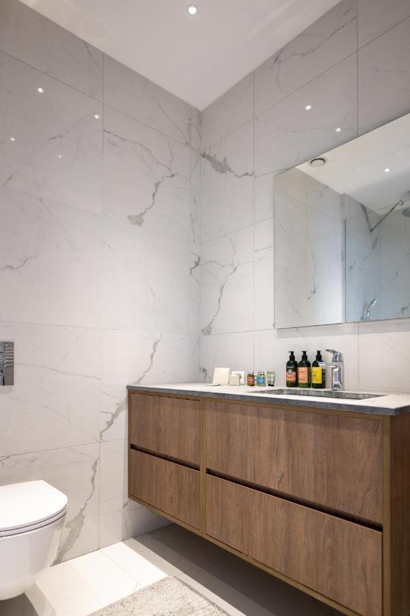 360 Nicosia - 1 Bedroom Luxurious Residence Екстер'єр фото